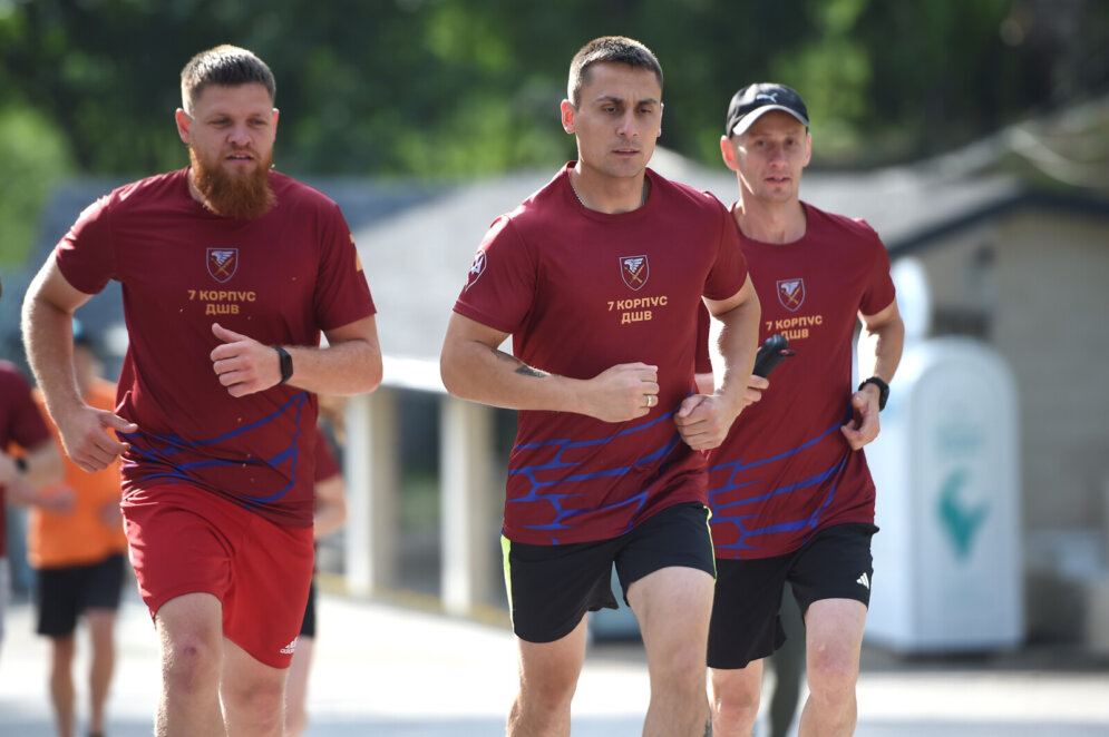 Перетворюють кілометри на донати: Run Ukraine та Інтерпайп Віктора Пінчука збирають на повітряні РЕБи для 7 корпусу швидкого реагування ДШВ