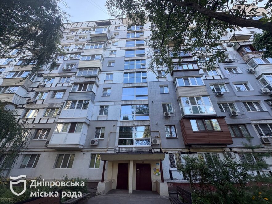 Пошкоджений обстрілом рф будинок ОСББ у Дніпрі повністю відновили