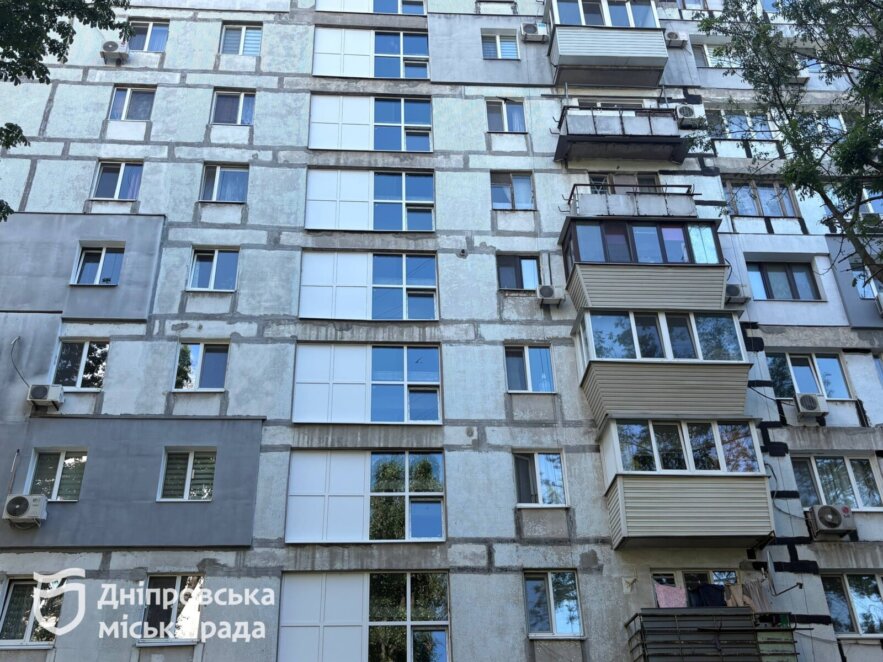 Пошкоджений обстрілом рф будинок ОСББ у Дніпрі повністю відновили