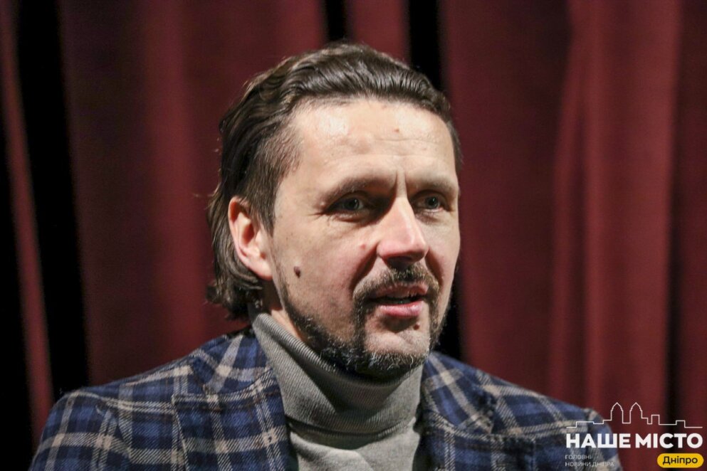 ЕКСКЛЮЗИВ
                                Неочікувані прем’єри та сторічний ювілей: чим дивуватимуть театри Дніпра у новому сезоні