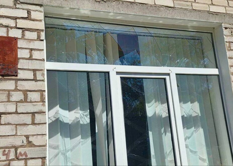 У Дніпрі через ранкову атаку рф пошкоджено п’ять будинків і гімназію