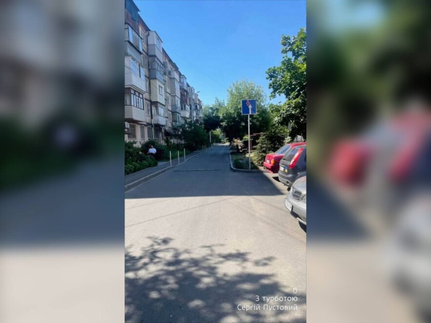 У Дніпрі в районі вулиці Богдана Хмельницького, 7 упорядкували дорожній рух