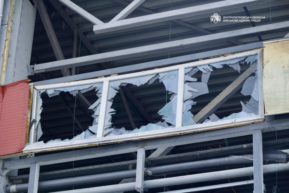 У ДніпроОВА показали фото наслідків ворожої атаки на термінал логістичної компанії