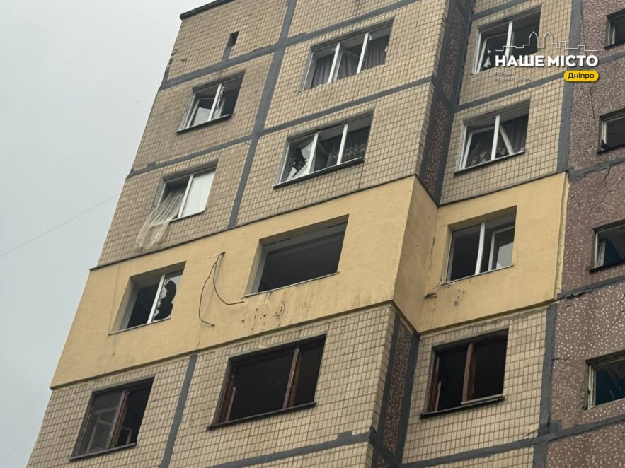 У Дніпрі на Перемозі стався обвал у будинку, в який торік влучив «шахед»