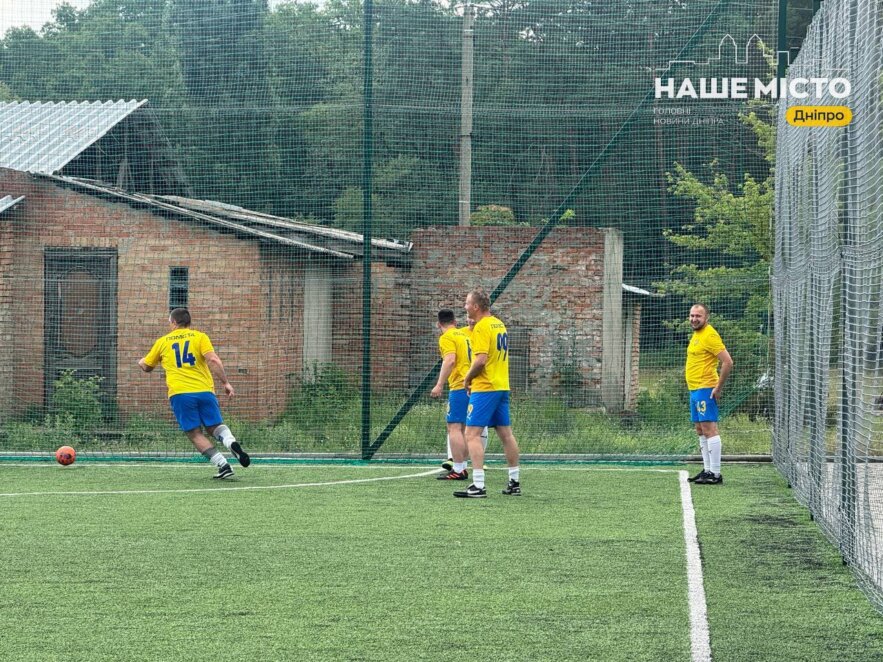 ЕКСКЛЮЗИВ
                                На Дніпропетровщині втретє провели футбольний турнір пам’яті Богдана Братанова