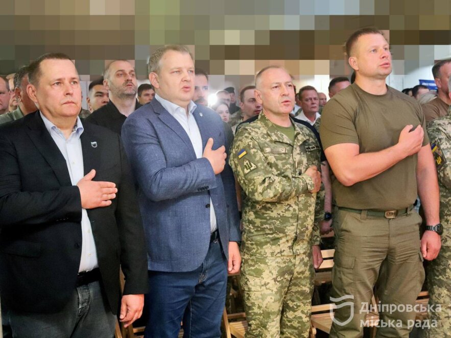 ОФІЦІЙНО                Керівник ДніпроОВА Ганжа та мер Філатов привітали військових із 10-ю річницею створення Повітряного командування «Схід»