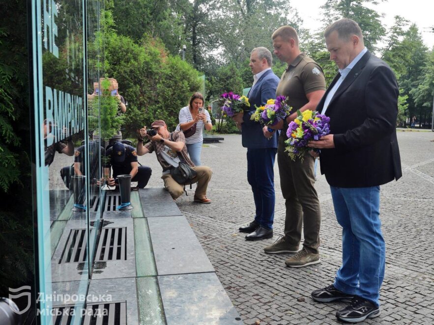 У Дніпрі в День Української Державності вшанували пам’ять полеглих захисників