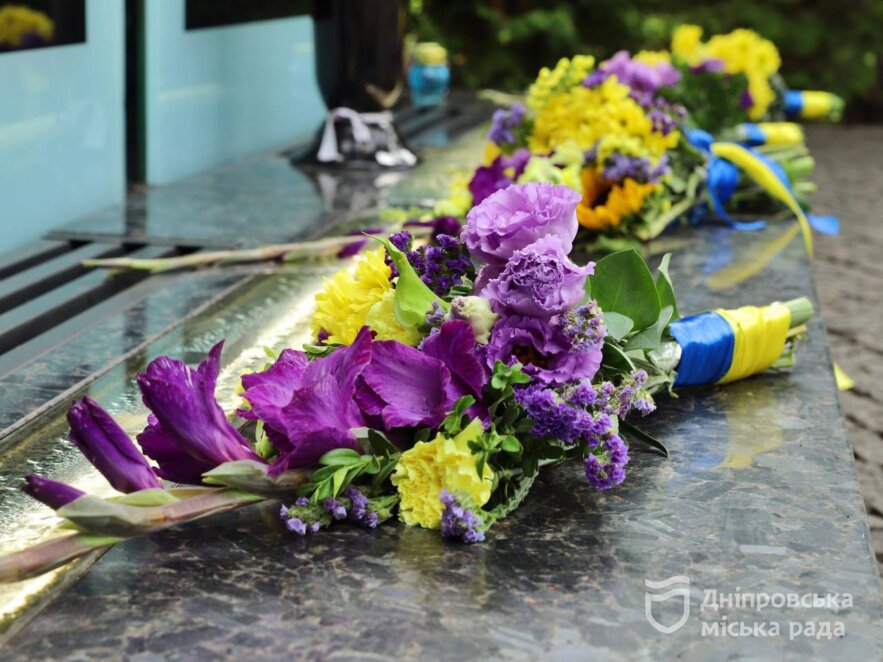 У Дніпрі в День Української Державності вшанували пам’ять полеглих захисників