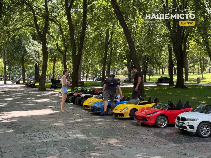 ЕКСКЛЮЗИВ
                                Тіниста прохолода та краєвиди на Дніпро: який вигляд має парк Шевченка наприкінці липня