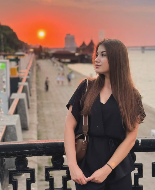 ЕКСКЛЮЗИВ
                                Як допомогти домашнім улюбленцям пережити спеку: поради ветеринарки з Дніпра