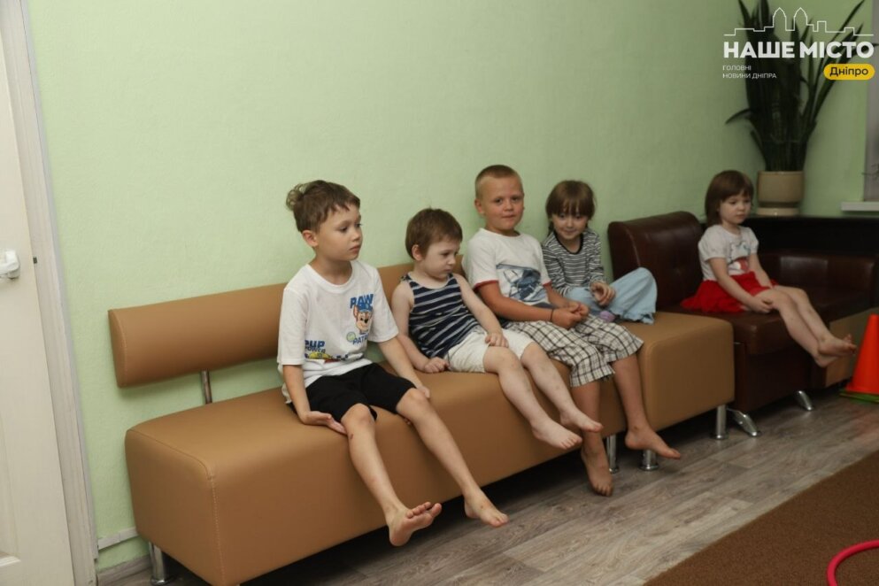 ЕКСКЛЮЗИВ
                                Від психолога до логопеда: як у Дніпрі підтримують сім’ї з дітьми у складних обставинах