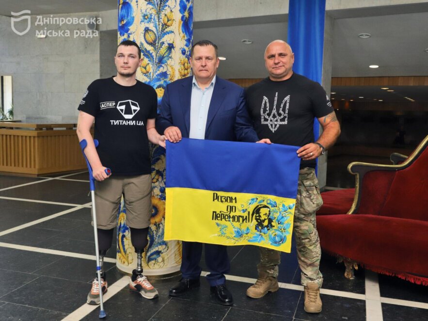 ОФІЦІЙНО                «Сила героїв»: у Дніпрі відзначили 14 мешканців міста та області, чиї праця та досягнення зміцнюють незалежність України