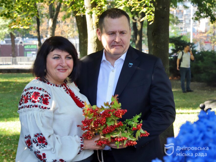 ОФІЦІЙНО                У День Незалежності України Дніпро вшановує оборонців держави