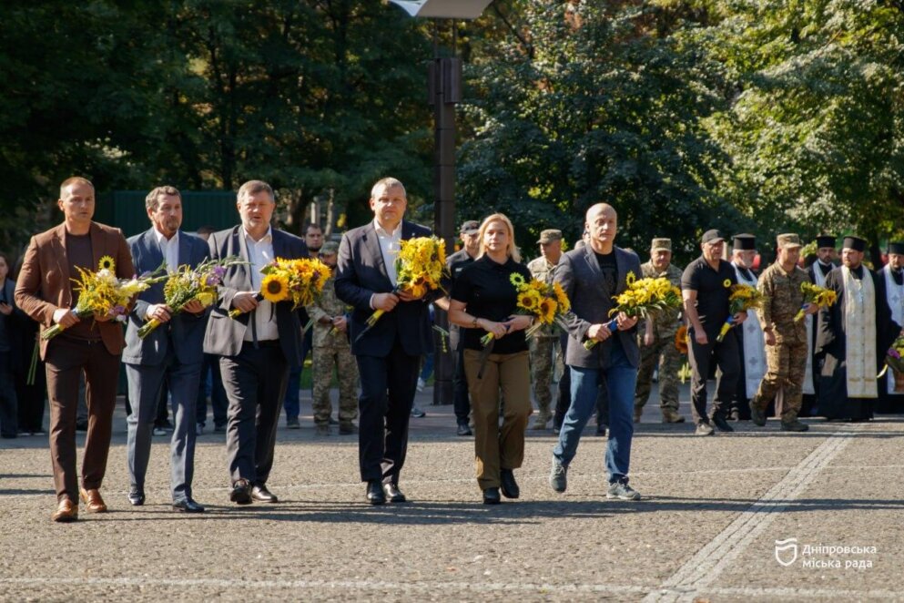 Дніпро вшанував пам’ять захисників України, які віддали життя за незалежність, суверенітет і територіальну цілісність держави