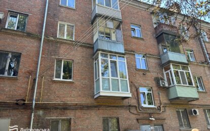У Дніпрі з початку 2026 року відновили покрівлі 111 будинків, пошкоджених російськими атаками