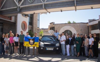 Підтримка армії та єдність молоді: студентство Дніпра передало четвертий автомобіль для Збройних сил...