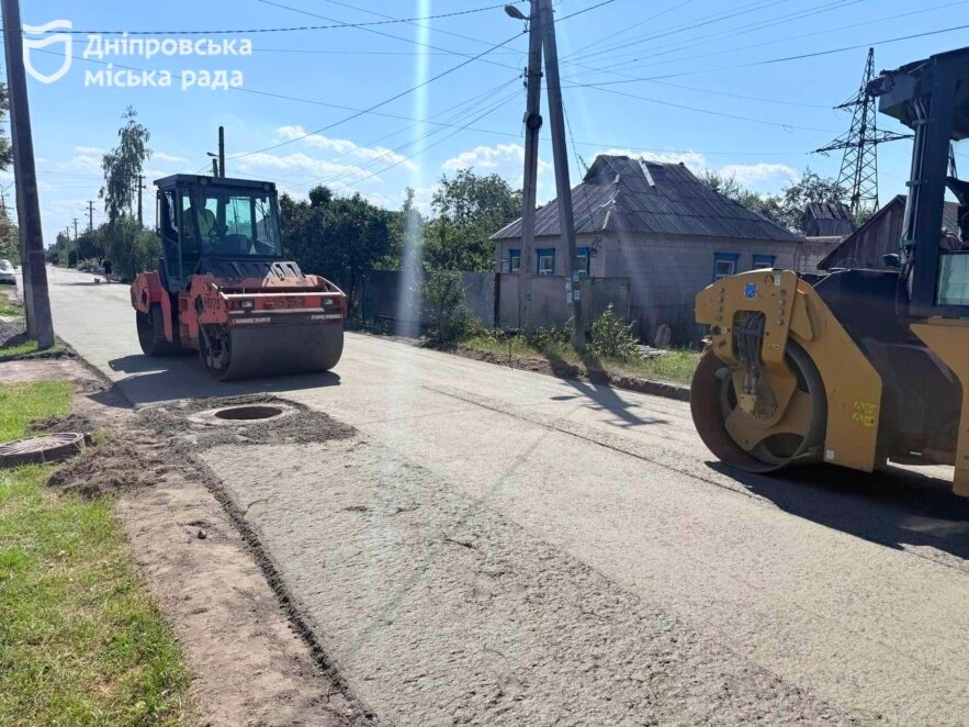 ОФІЦІЙНО                У Дніпрі на ж/м Самарівка завершують асфальтування вулиці Бутової