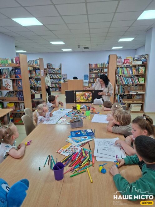 ЕКСКЛЮЗИВ
                                Комікси, пригоди, детективи: що читають дніпряни під час війни