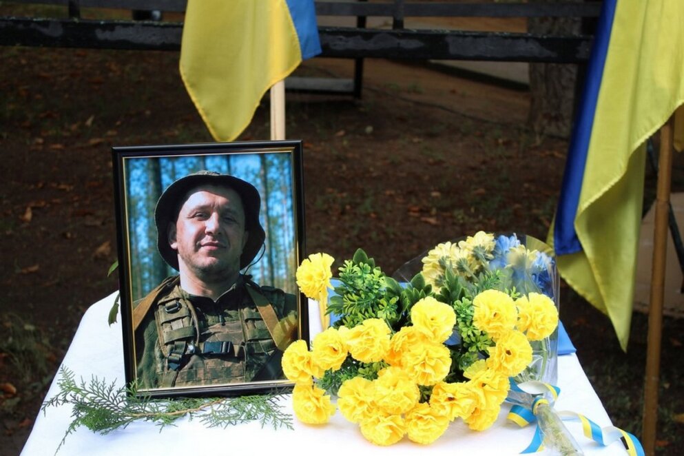 Нікопольщина попрощалася з Героєм, який понад два роки вважався зниклим безвісти