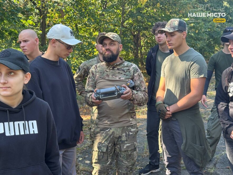 Від домедичної допомоги до дронів: у Дніпрі провели масштабний молодіжний вишкіл