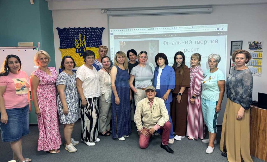 Месенджери, онлайн-банкінг, ШІ: дніпряни поважного віку опановують нові технології