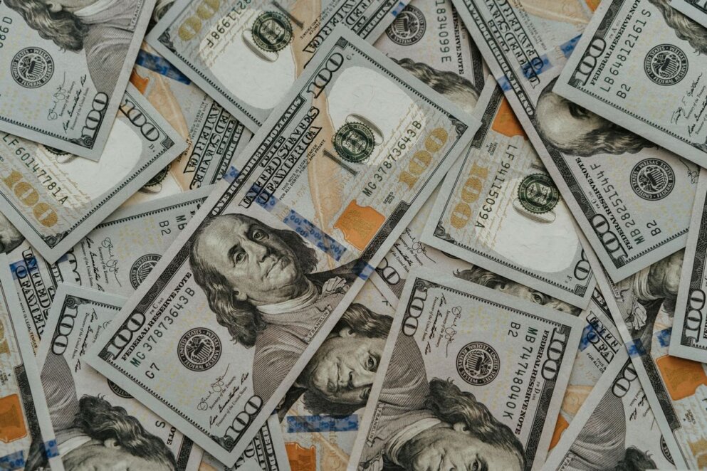 Люди з інвалідністю можуть отримати до 2 500 доларів: як це зробити