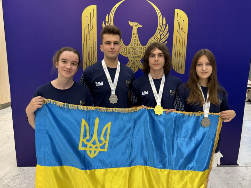 Учениця з Дніпра здобула срібло на IOI 2026