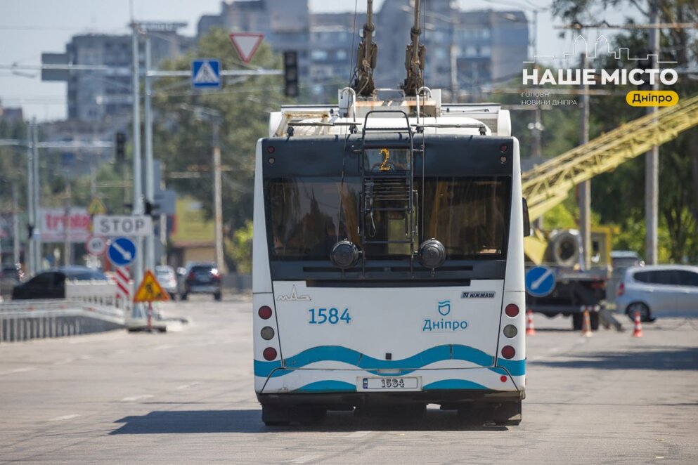 Як у Дніпрі курсує громадський транспорт 3 серпня