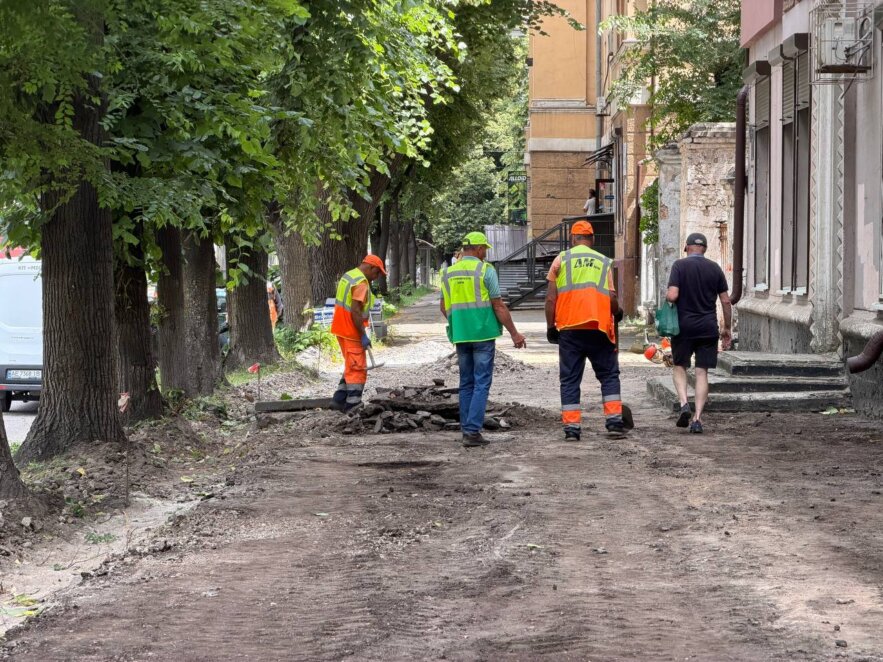 ЕКСКЛЮЗИВ
                                220 тисяч квадратів нового покриття: як Дніпро ремонтує дороги у 2026 році