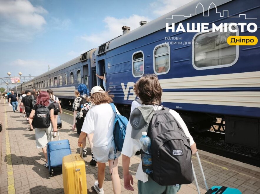 Евакуації тривали годинами: 20 серпня поїзди з Дніпра затримуються на 7–10 годин