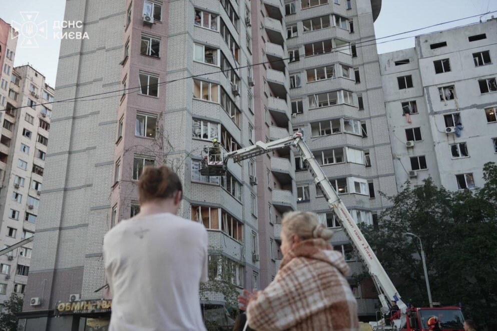 Армія рф обстріляла ракетами Київ: 9 людей загинули, ще 27 постраждали