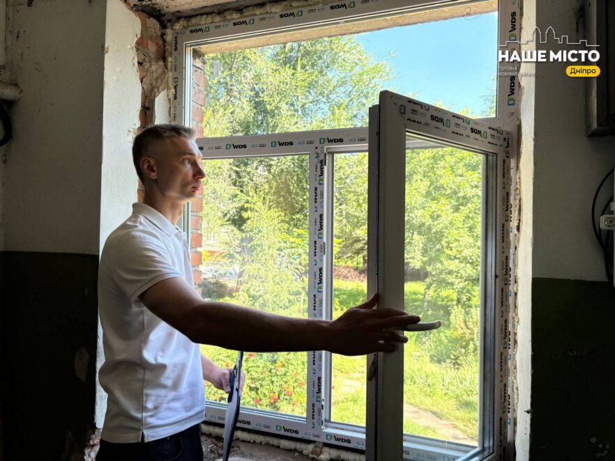 ЕКСКЛЮЗИВ
                                У Дніпрі відновлюють будинок на вул. Будівельників, 28, пошкоджений внаслідок атаки