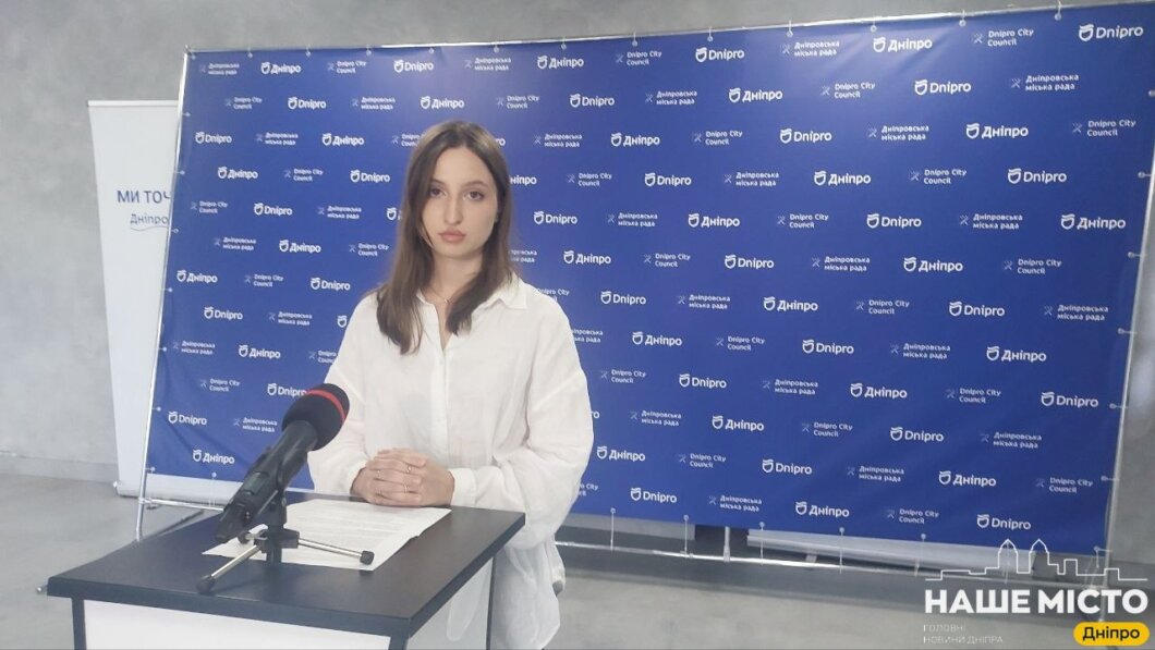 ЕКСКЛЮЗИВ
ОФІЦІЙНО                У Дніпрі розпочали оформлення учнівських квитків для першокласників