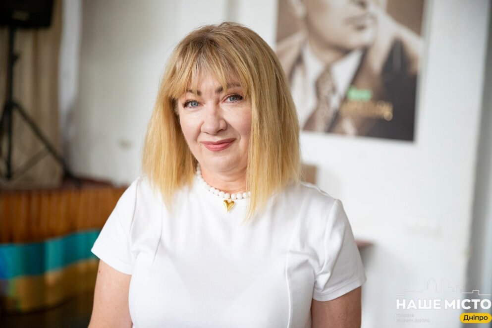 ЕКСКЛЮЗИВ
                                Ремонт кабінетів, перевірка укриттів, енергонезалежність: як школи Дніпра готуються до навчального року