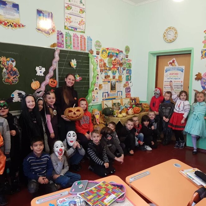 ЕКСКЛЮЗИВ
                                Збираємось до першого класу: як у Дніпрі діти готуються до школи