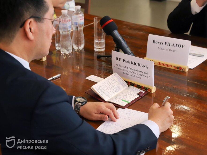 ОФІЦІЙНО                Підтримка Дніпра та поглиблення співпраці: Філатов зустрівся з послом Республіки Корея в Україні Кічангом