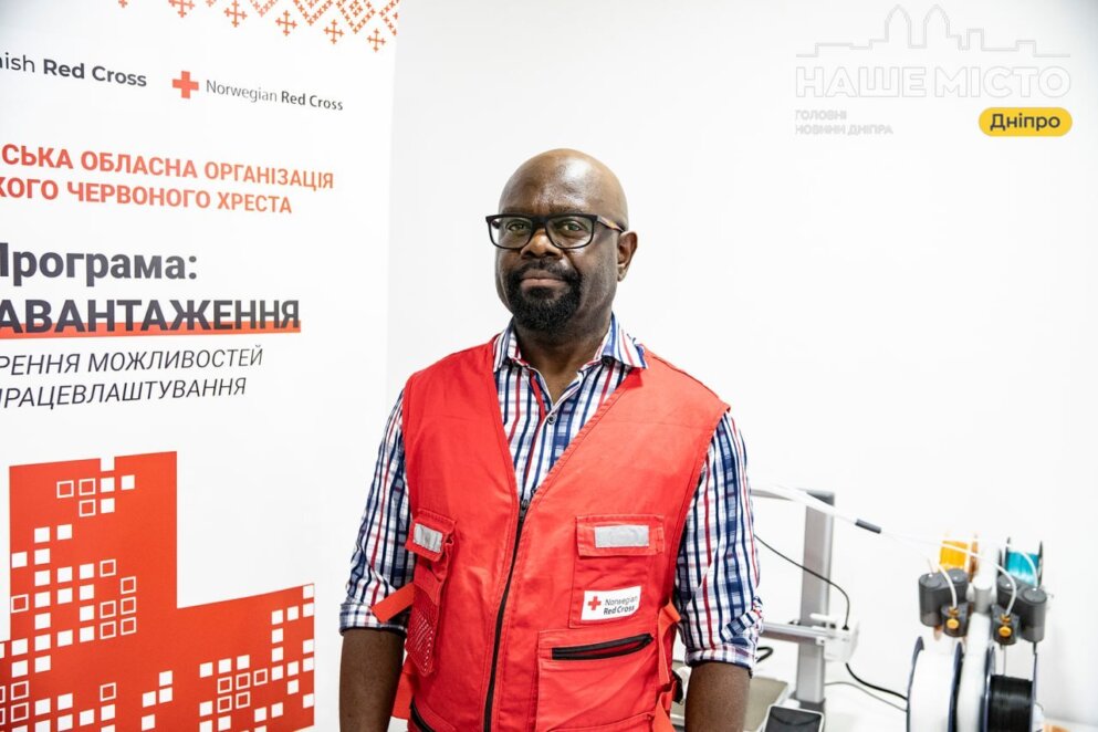 ЕКСКЛЮЗИВ
ОФІЦІЙНО                У Дніпрі представників вразливих категорій населення перенавчають новим професіям