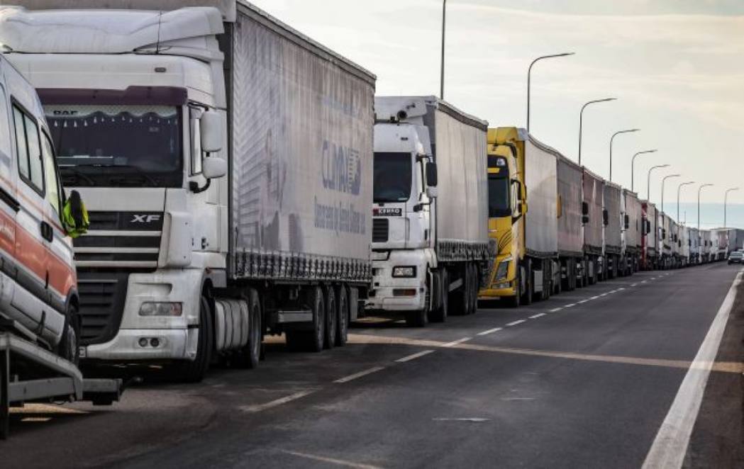 Шахрайство під виглядом перевезень: українців попередили, як не втратити гроші