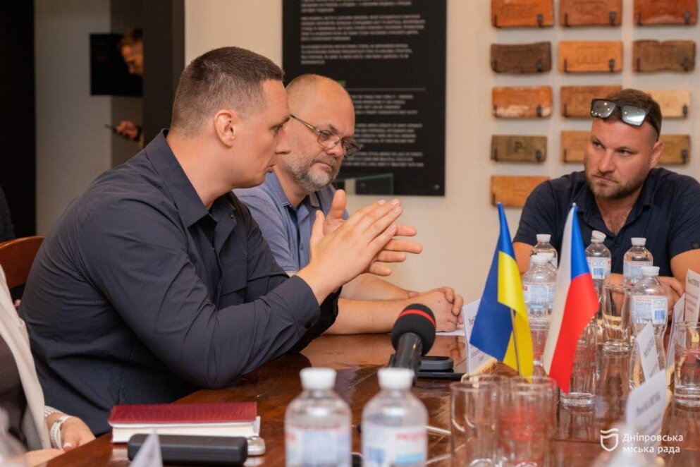 ОФІЦІЙНО                Дніпро та європейські партнери обговорили спільні проєкти і можливості їхнього фінансування