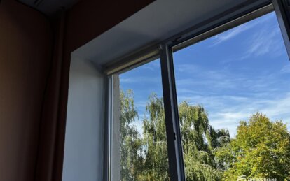 Відновили понад 460 вікон: у Дніпрі міжнародні партнери допомогли відремонтувати два медзаклади
