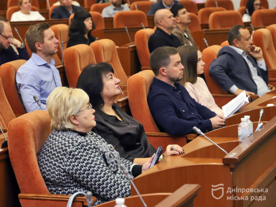 ОФІЦІЙНО                Сесія міськради: пам’ять про загиблих, допомога Силам оборони, нагороди лікарям, ВНЗ та молоді