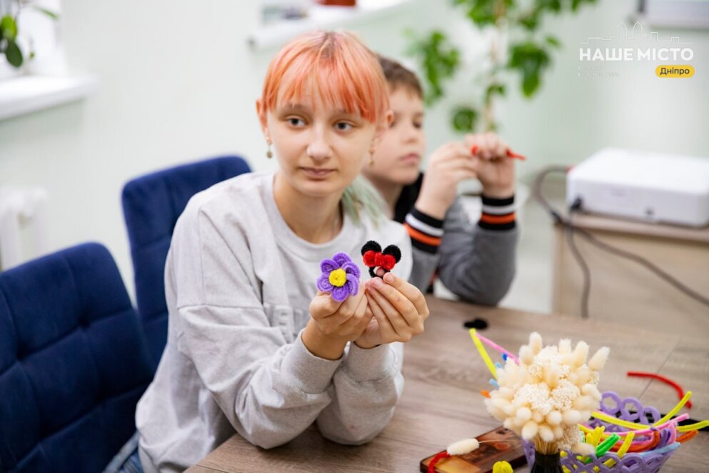 ЕКСКЛЮЗИВ
                                Сексуальна освіта, психологи та арт-терапія: як у Дніпрі підтримують родини з дітьми