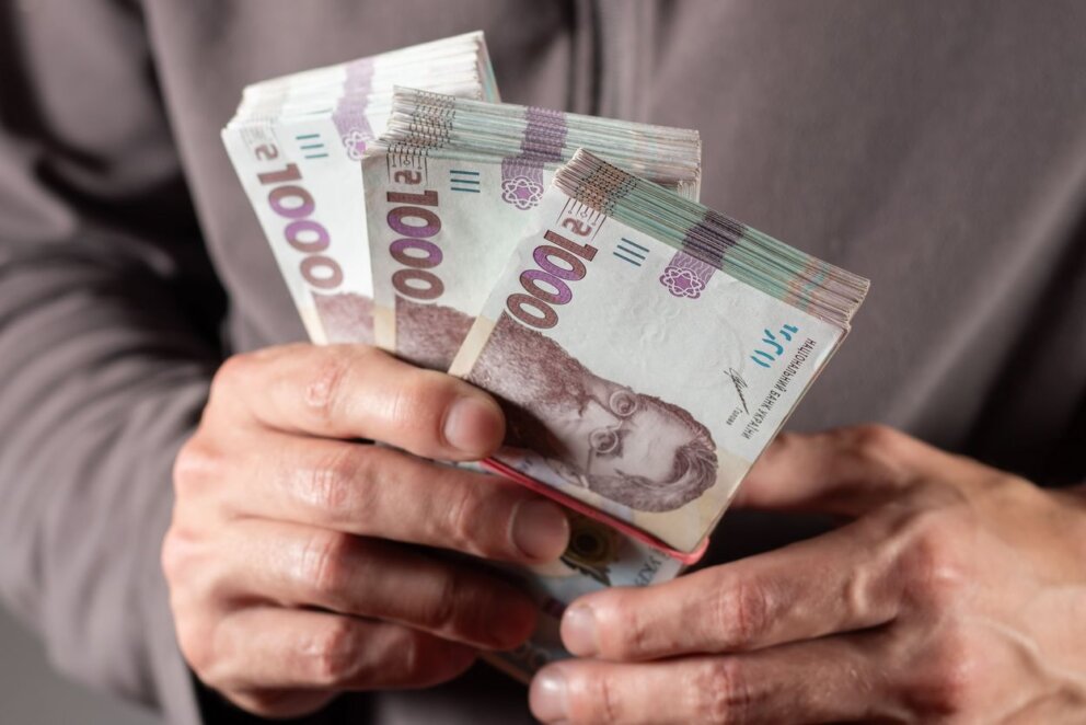 Зарплати до 48 000 грн: яких фахівців шукають перед зимою