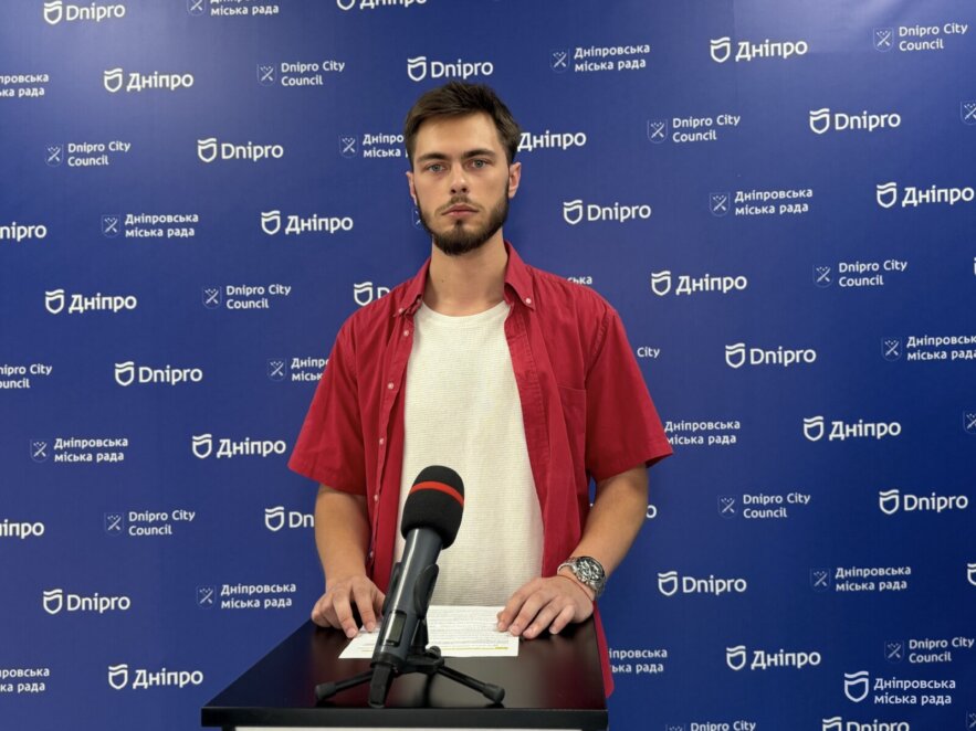 У Дніпрі майже 2 500 учасників бойових дій уже користуються безкоштовним паркуванням завдяки електронній картці «УБД Дніпро»