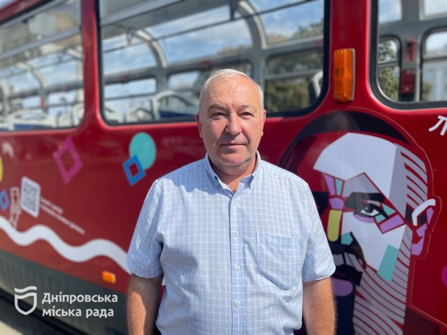У Дніпрі до Дня міста провели безкоштовні екскурсії на панорамному та ретро-трамваях