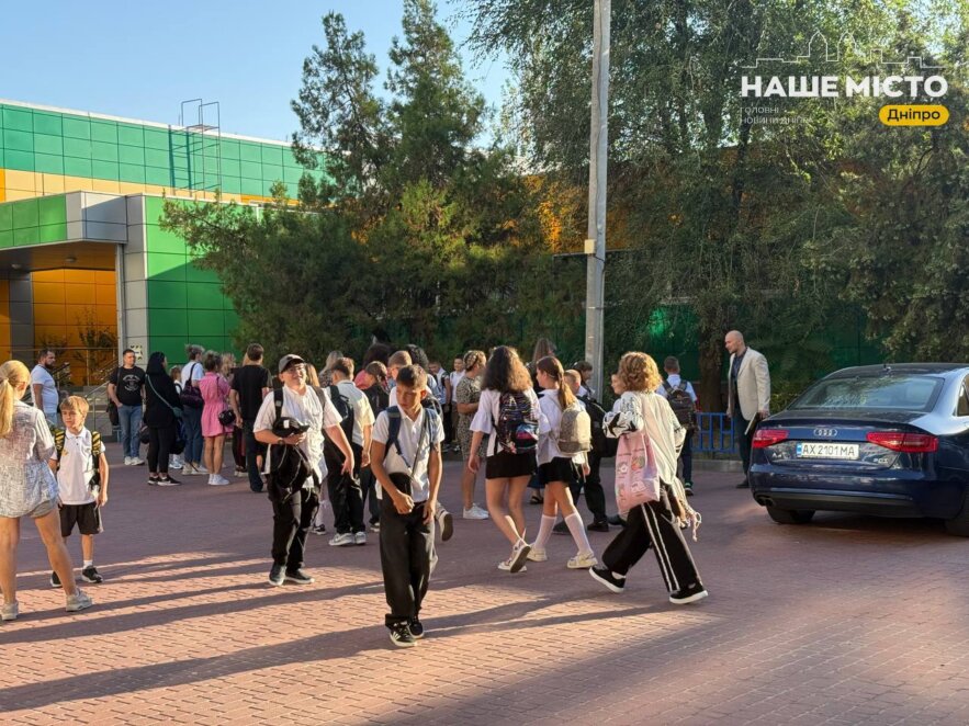 ЕКСКЛЮЗИВ
                                1 вересня у Дніпрі: новий навчальний рік розпочався без урочистостей
