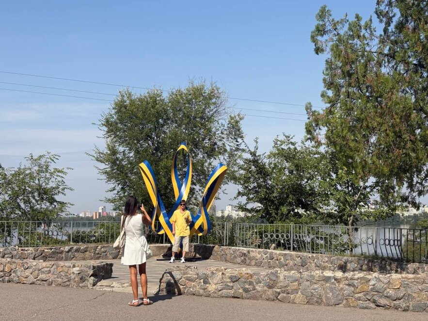 ЕКСКЛЮЗИВ
                                Як у Дніпрі проходить День міста 2026: регата, «Битва хорів», кольоровий фестиваль та тарілки щастя