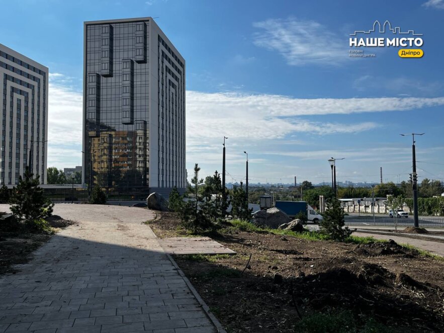 ЕКСКЛЮЗИВ
                                Сучасний зелений простір для людей: як у Дніпрі змінюється вулиця Калинова