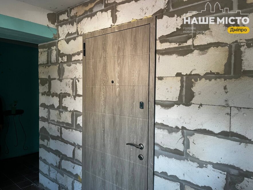 ЕКСКЛЮЗИВ
ОФІЦІЙНО                Вікна, покрівля, стіни та нова електромережа: у Дніпрі відновили гуртожиток після ракетного удару