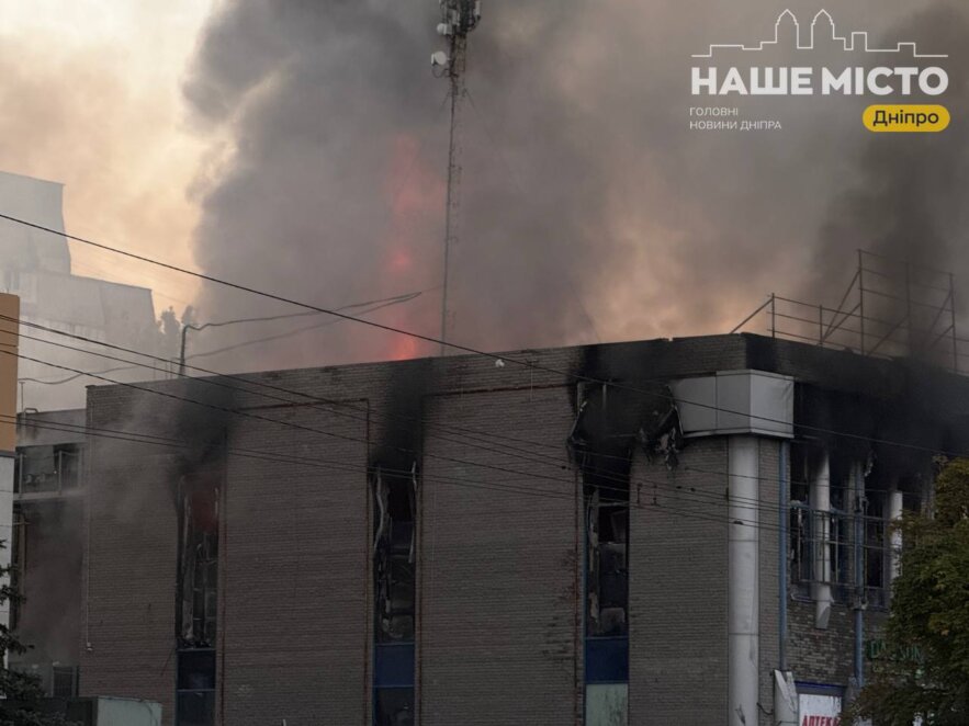 ЕКСКЛЮЗИВ
ОФІЦІЙНО                Російські нелюди вдарили по звичайному торговельному центру на багатостраждальній Перемозі, – Борис Філатов